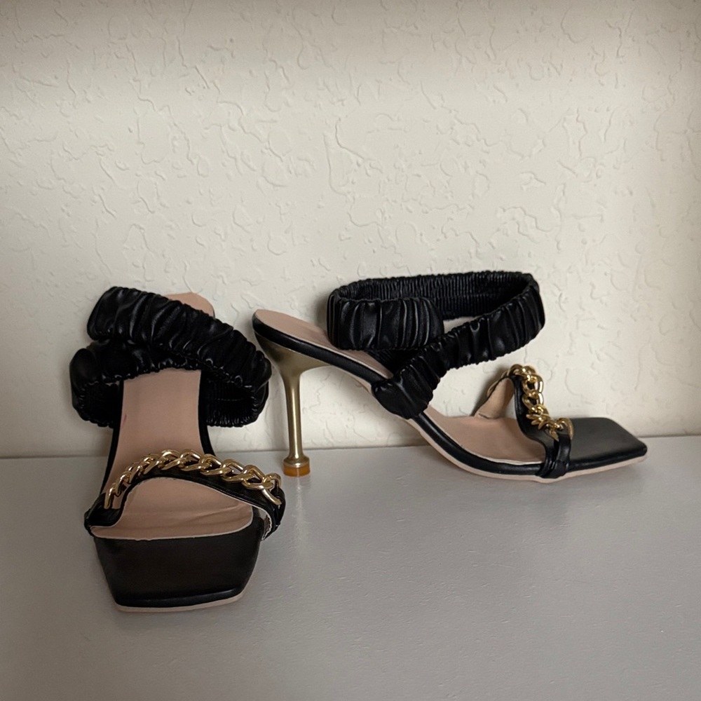 Chic Black Wrap up and Gold Chain Women's Heels